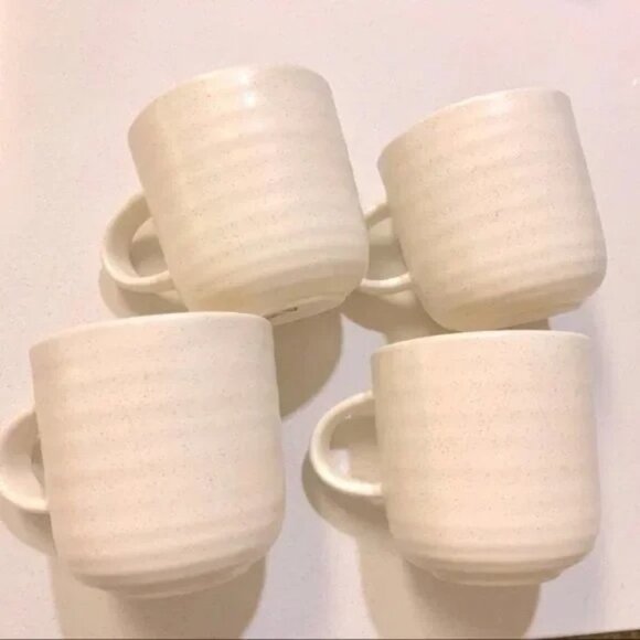Anthropologie Set of 4 Ivory Beige Speckled Green Tetra Fish Ceramic Mugs - Picture 5 of 7